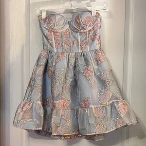 Elegant Strapless Floral Prom/Homecoming Dress